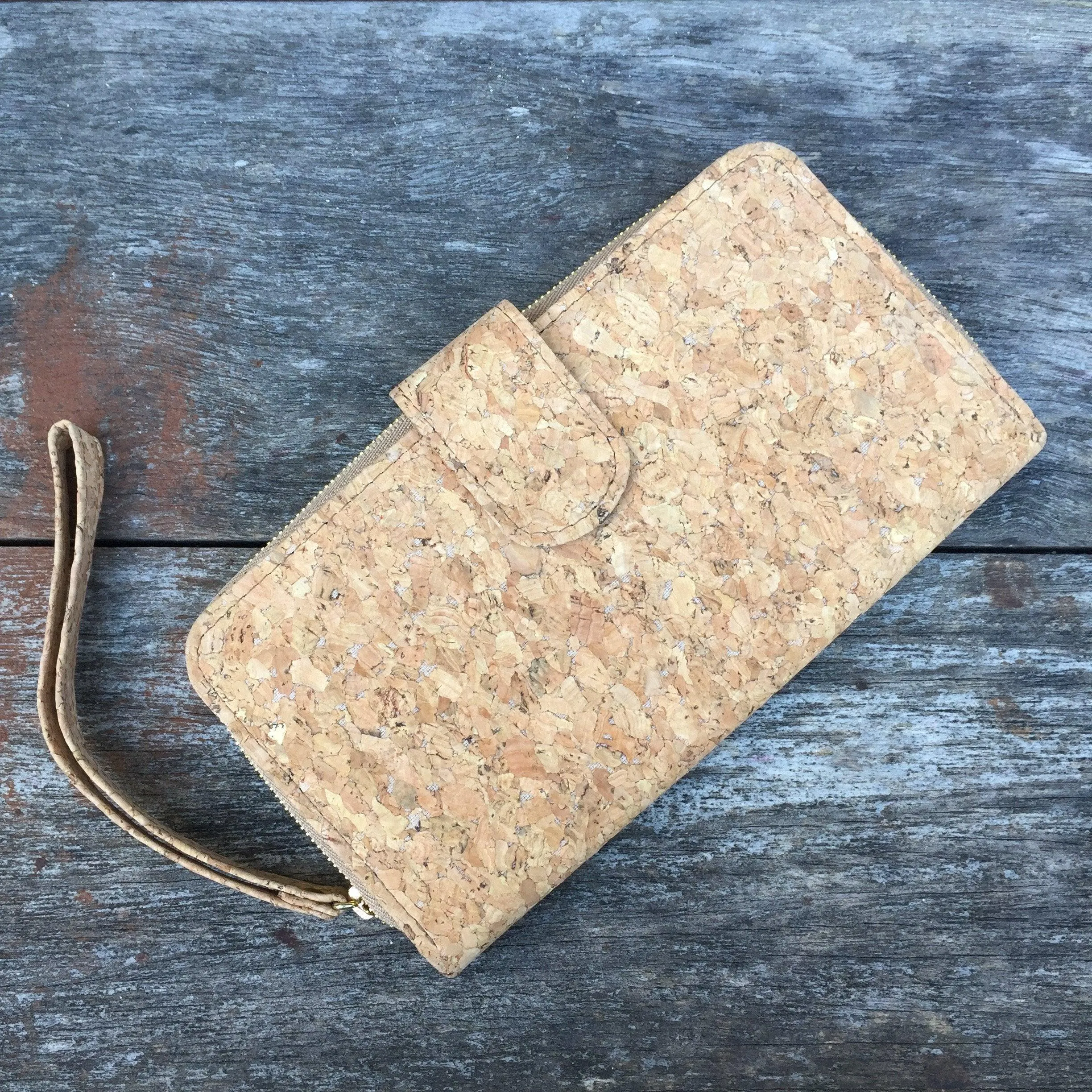 Izzy Long Cork Wallet in Classic
