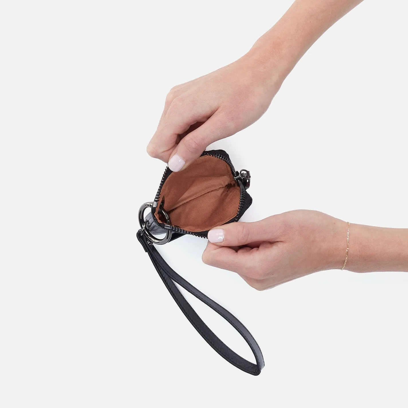 Keeper Pouch Wristlet In Polished Leather - Black