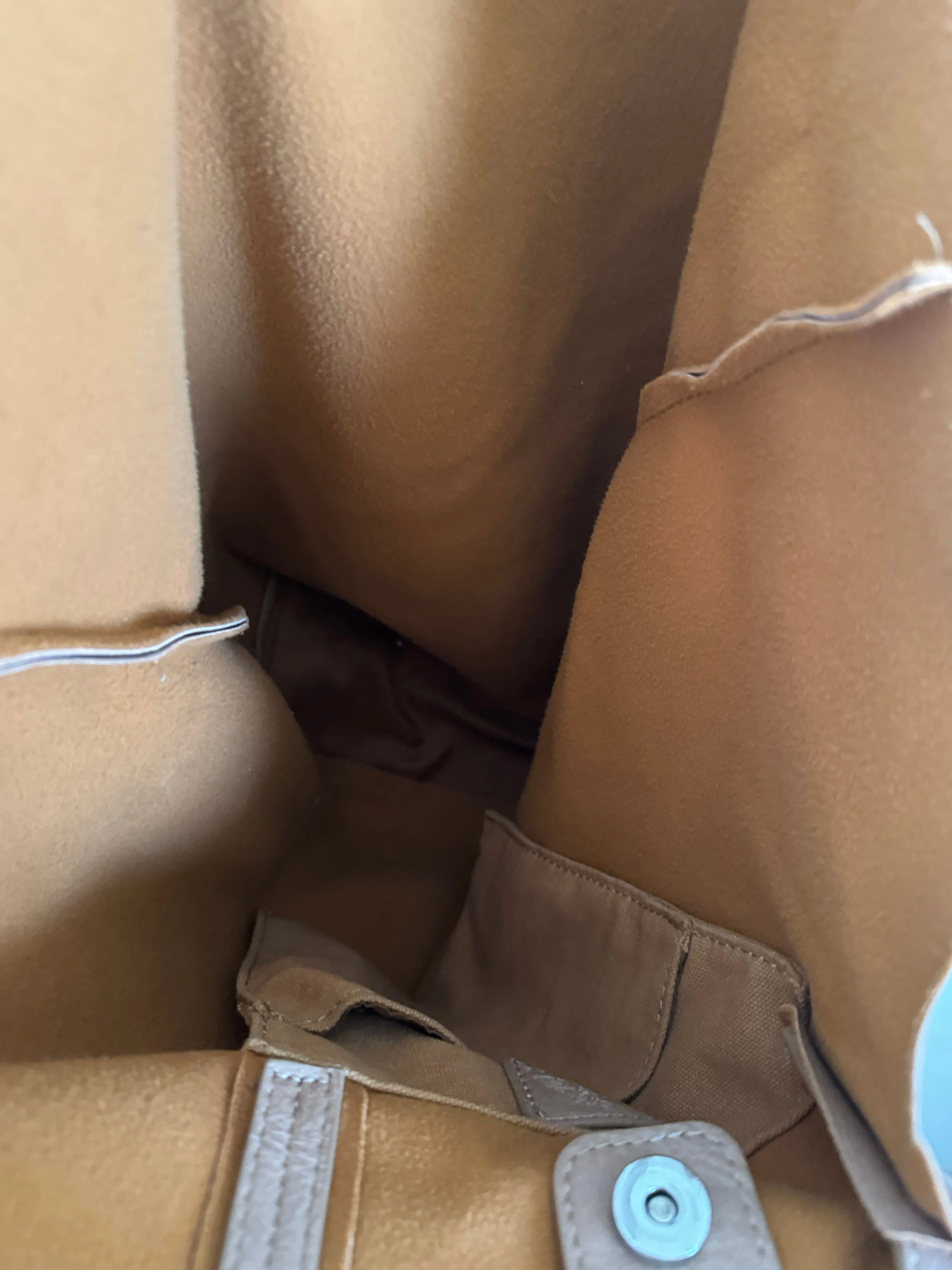 Medicine shoulder bag in perfect condition