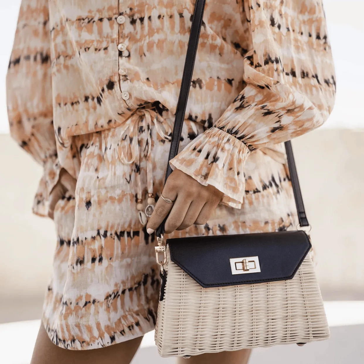 Natural Wicker Shoulder Bag | Black