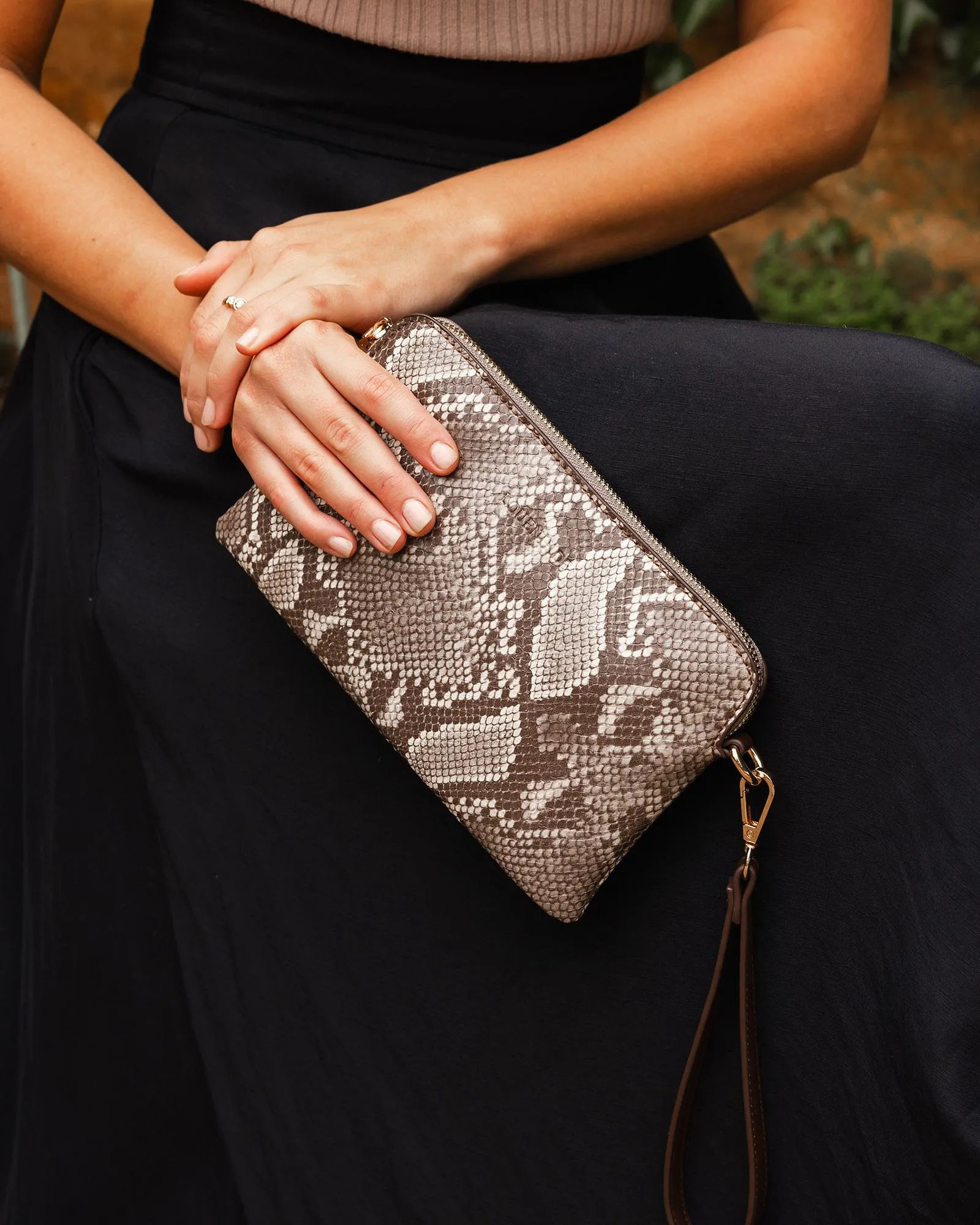 Poppy Clutch