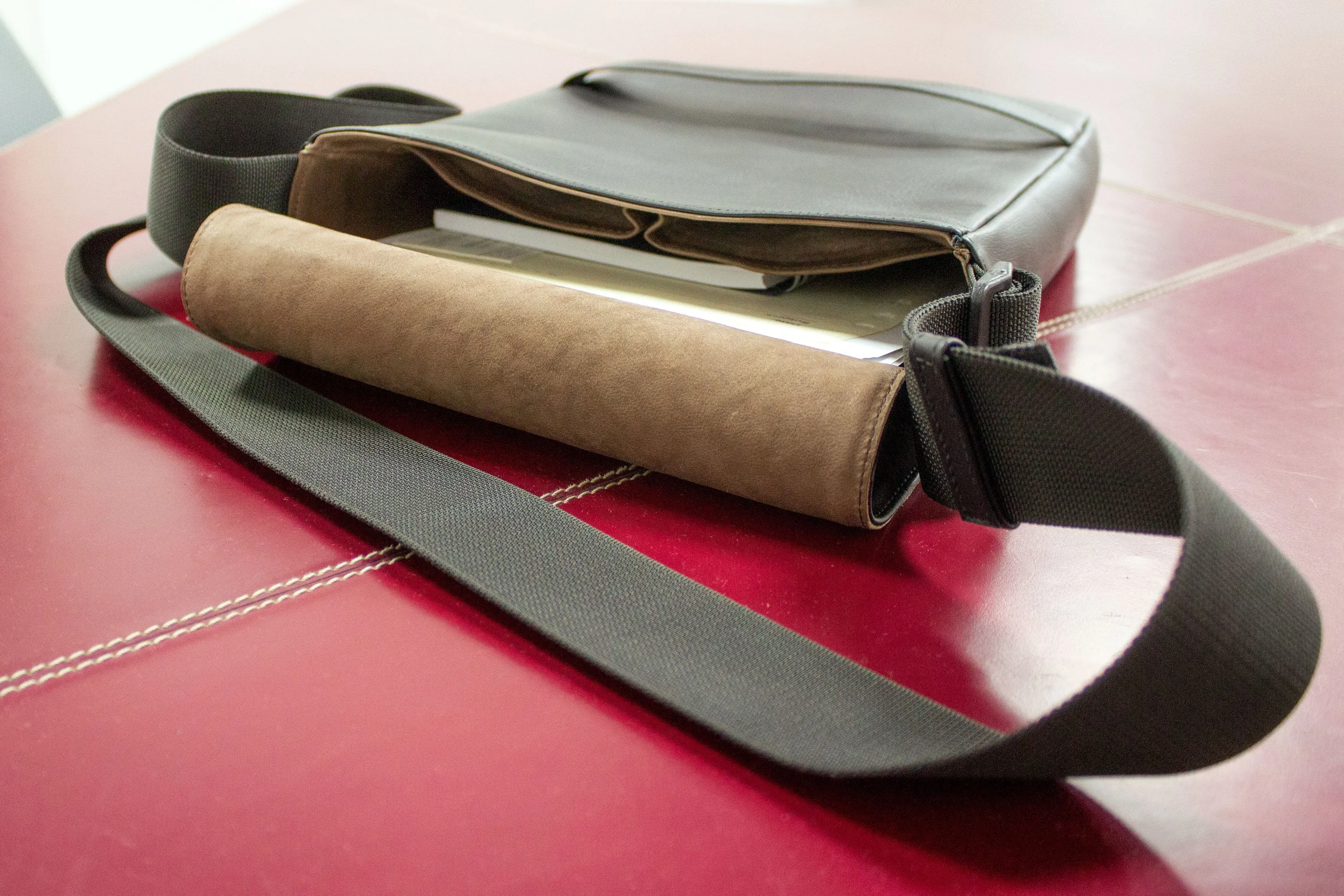 Sami Messenger Bag by Lyliad