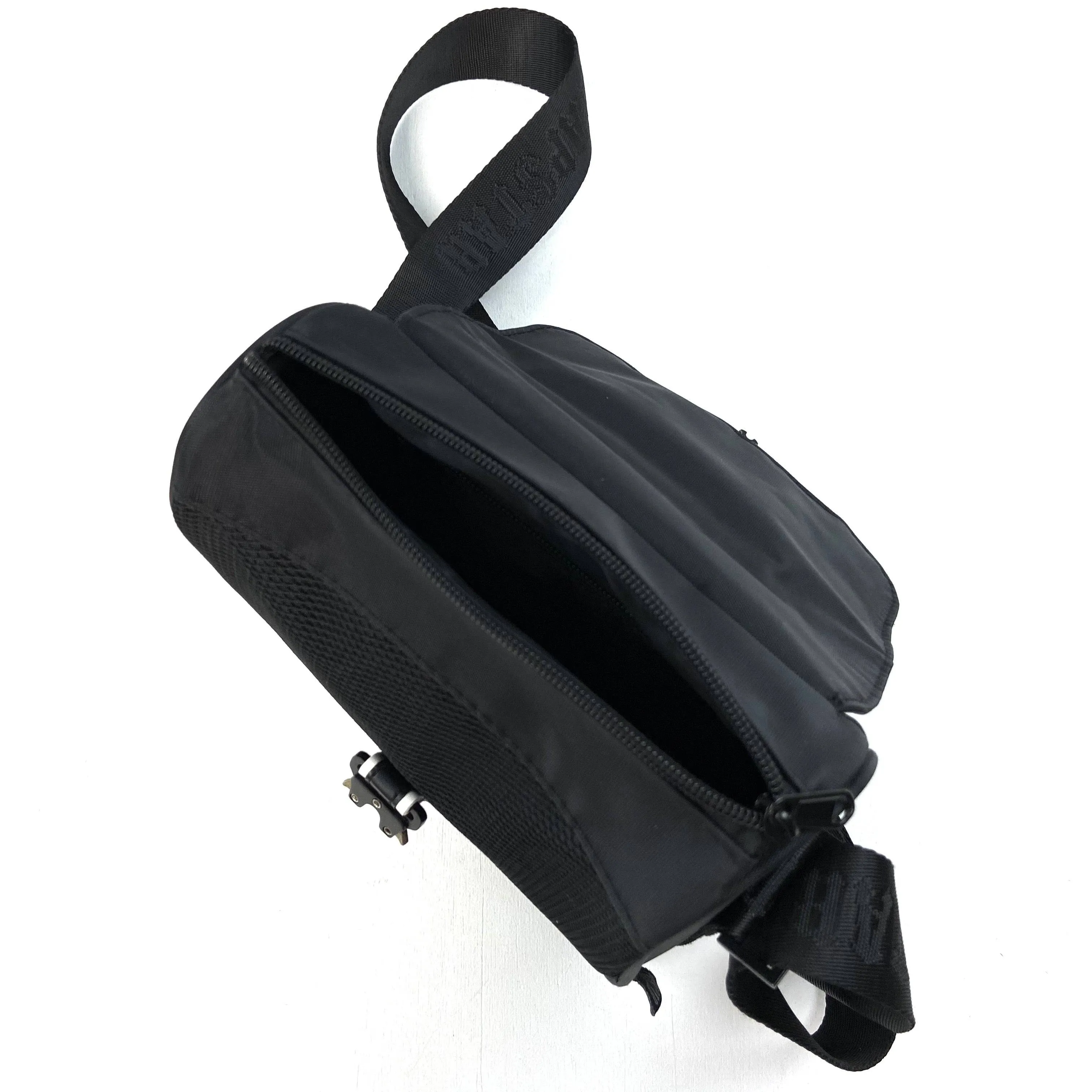 Trapstar Messenger Bag 1.0 - Blackout