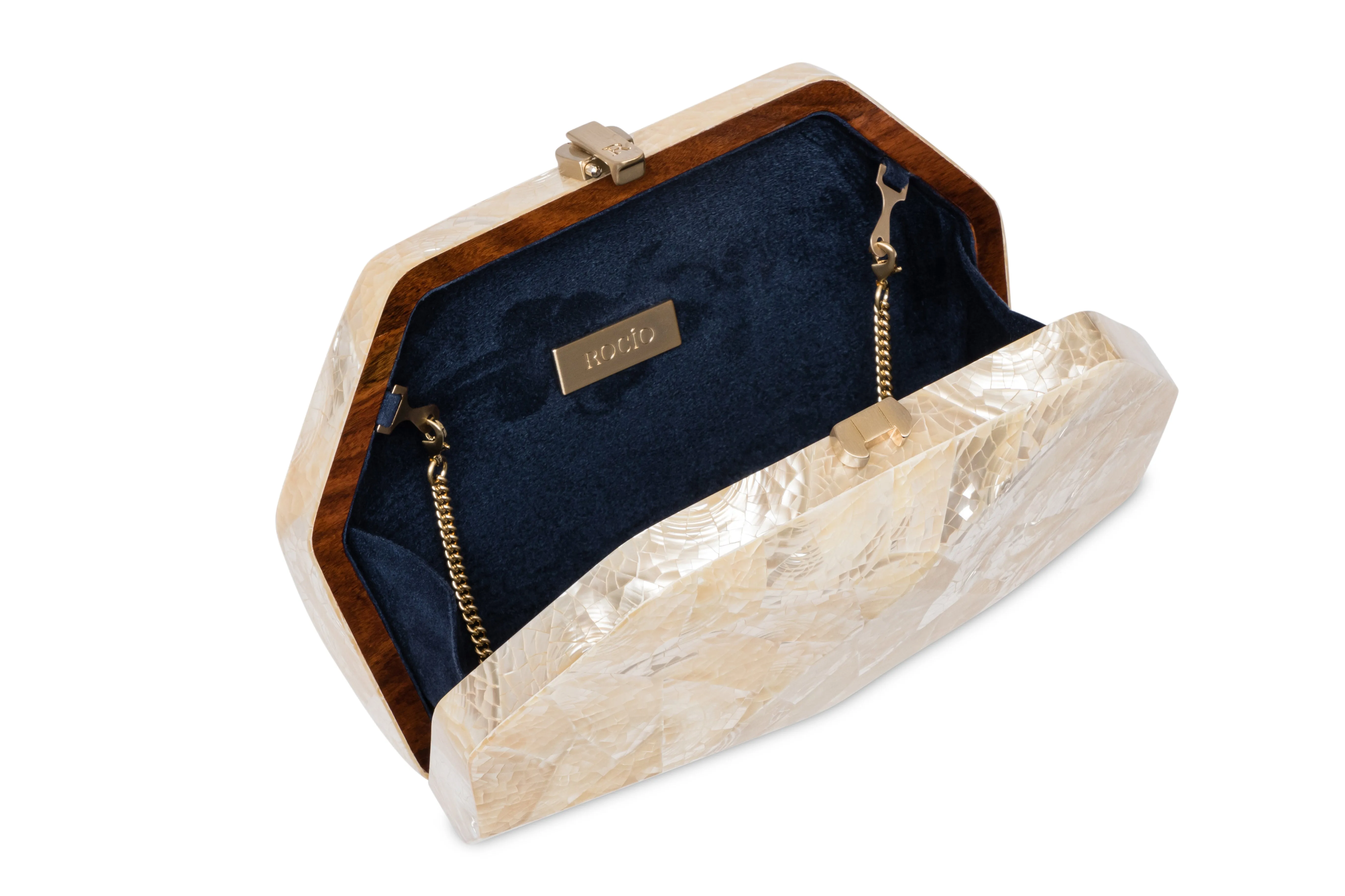 Victoire Clutch Troca Pearl