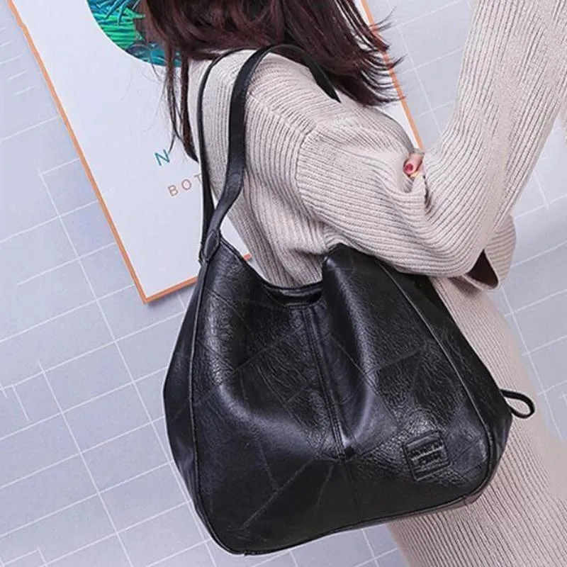 Women's vintage leather handbag
